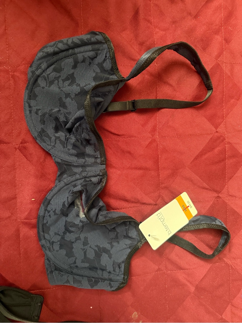 Women’s Lace Underwire Bra in Charcoal Gray